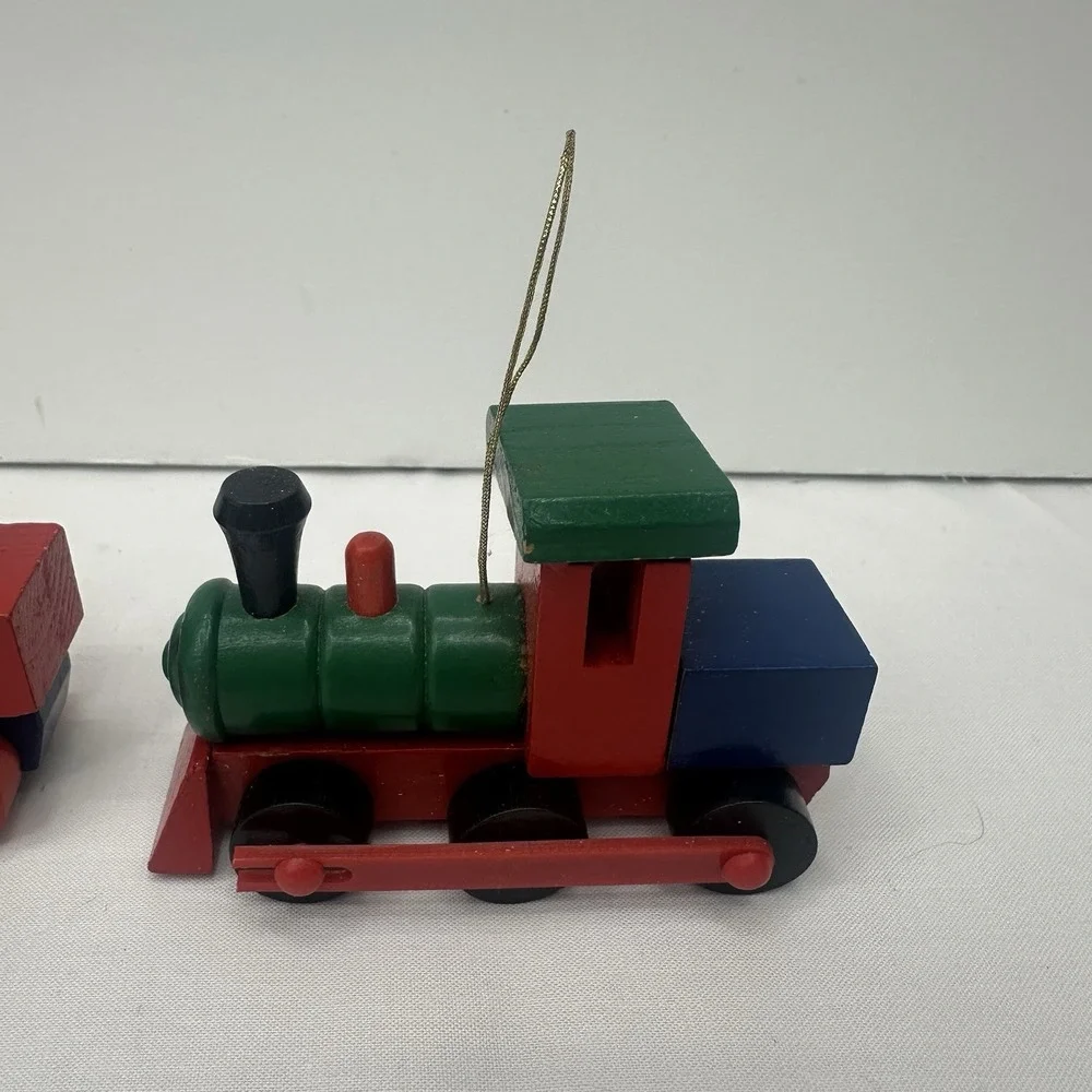 Lot / 3 Old-School Wood Block Locomotive Train Christmas Ornament Rolling Wheels